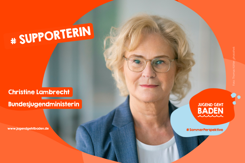 Portraitfoto von Bundesjugendministerin Christine Lambrecht mit dem Zusatz "Supporterin".