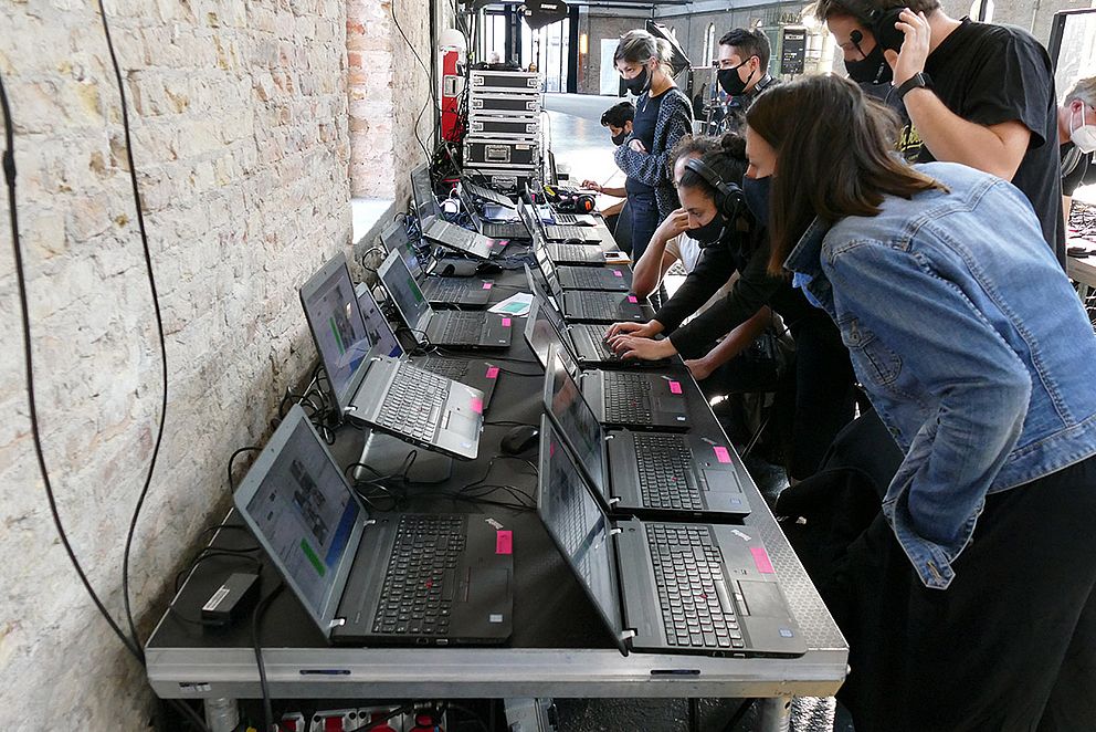 Laptops als Basis für ein digitales World-Café