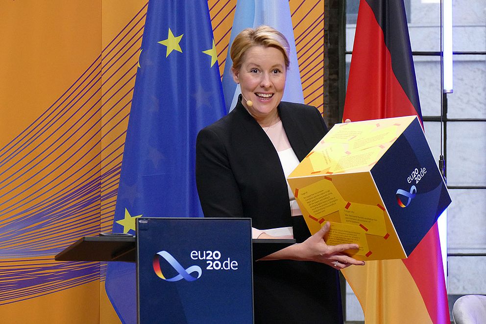 Bundesjugendministerin Franziska Giffey mit Ergebnissen der EU-Jugendkonferenz 2020